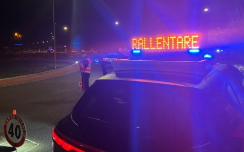 Bombola di gas sotto il David, paura a Firenze