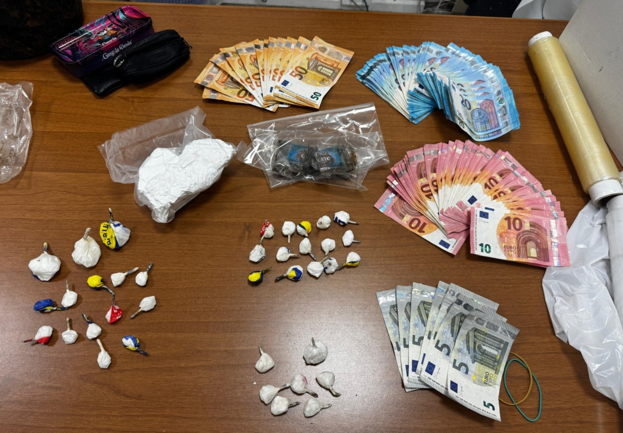 Sequestrati 160 chili di hashish e 700 grammi di cocaina, due arresti