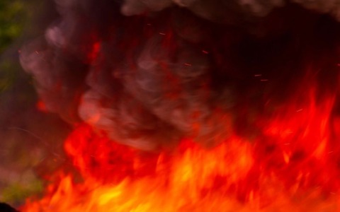 Incendio in un’officina a Vinci, intervento dei vigili del fuoco