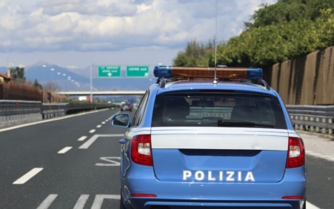 La Polizia di Stato lancia uno spot contro l’abbandono degli animali