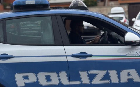 Licenza sospesa a una sala scommesse di Firenze