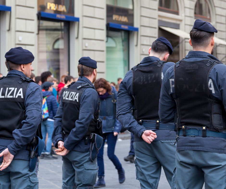Arrestato a Firenze dopo lo strappo di due catenine