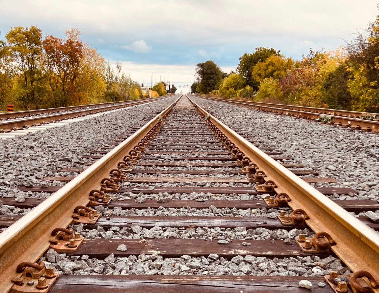 Guasto blocca i treni, pendolari costretti a scendere